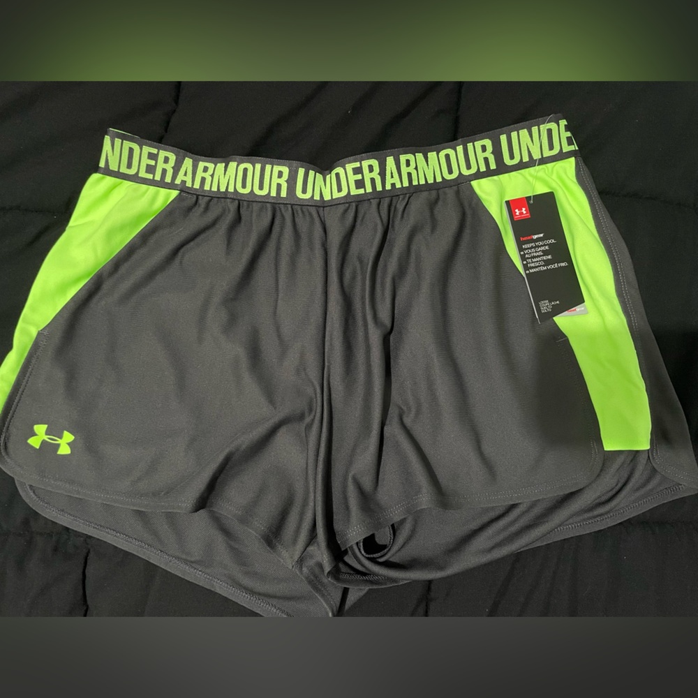 UNDER ARMOUR WOMENS RUNNING SHORTS